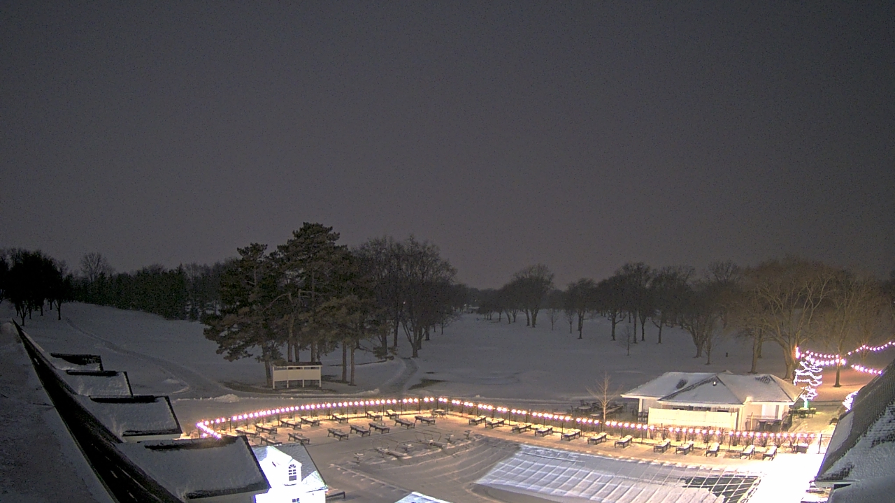 Thumbnail for current weather camera view from Crystal Lake Country Club in Crystal Lake, Illinois