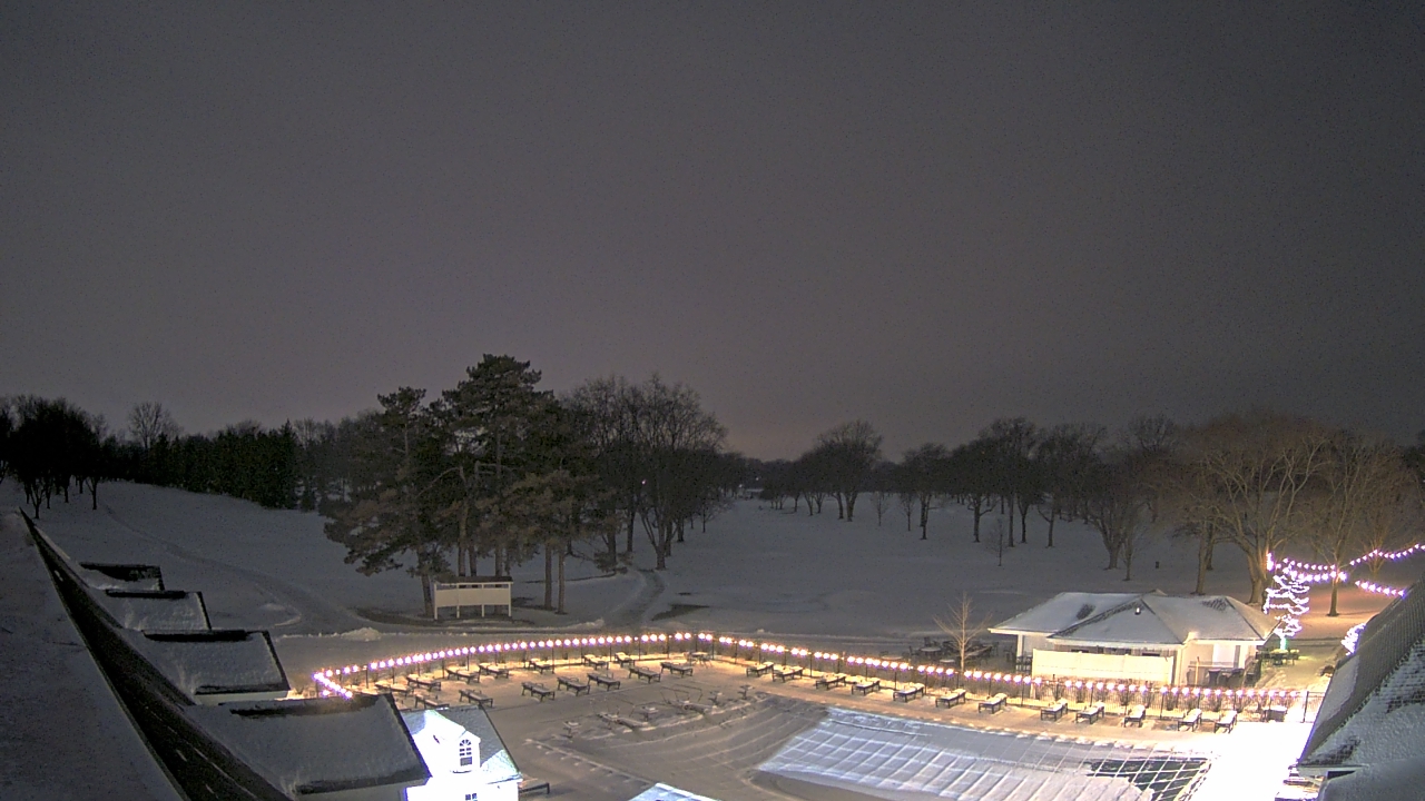 Thumbnail for current weather camera view from Crystal Lake Country Club in Crystal Lake, Illinois
