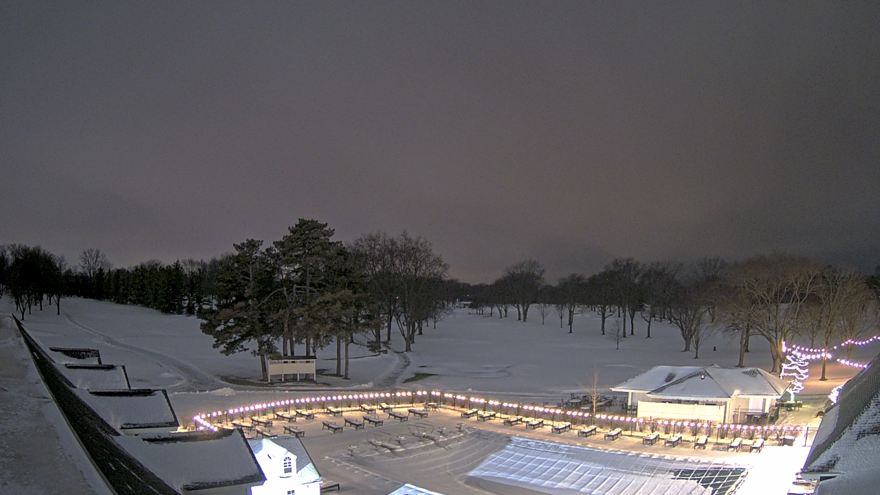 Thumbnail for current weather camera view from Crystal Lake Country Club in Crystal Lake, Illinois