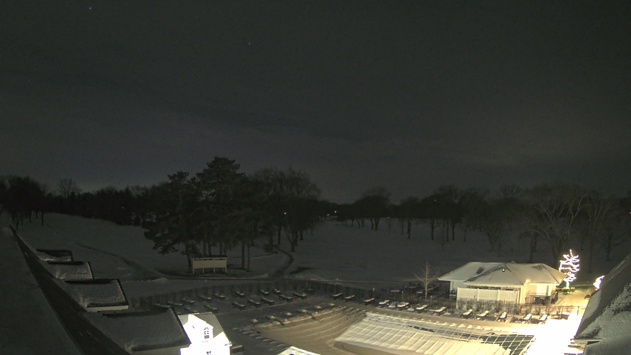Thumbnail for current weather camera view from Crystal Lake Country Club in Crystal Lake, Illinois