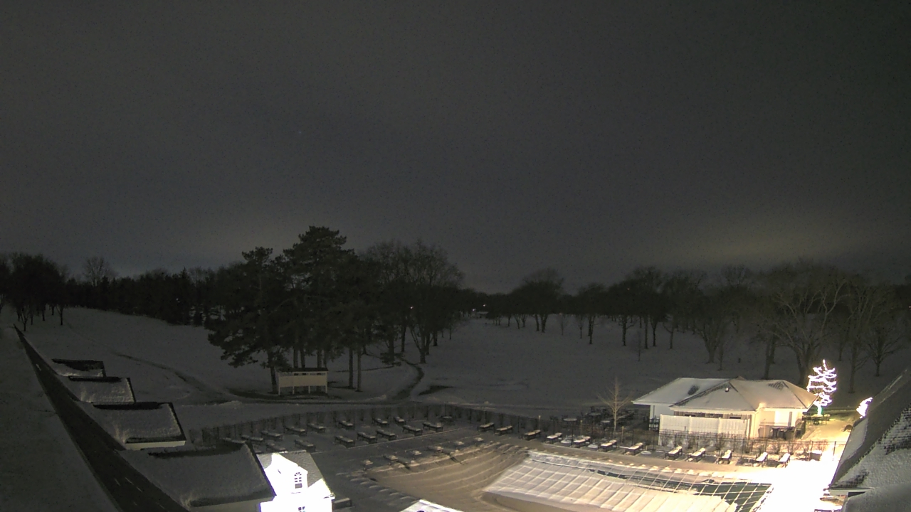 Thumbnail for current weather camera view from Crystal Lake Country Club in Crystal Lake, Illinois