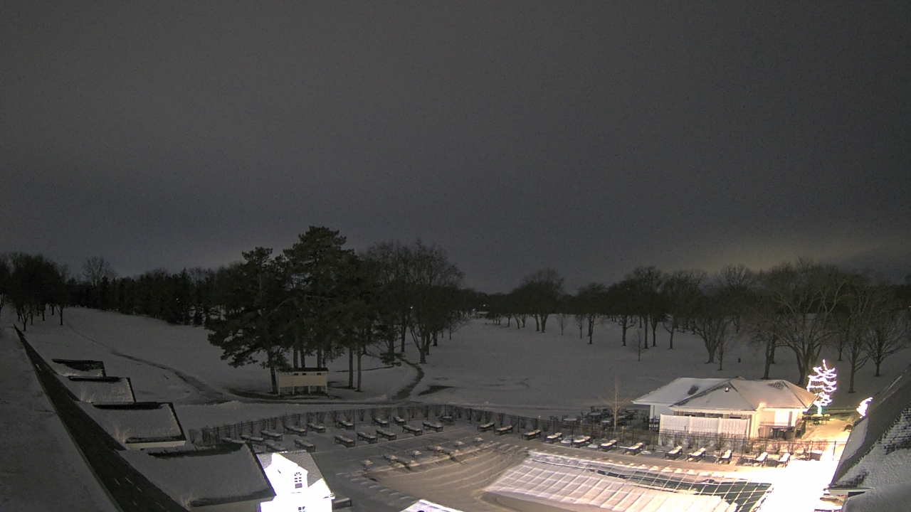 Thumbnail for current weather camera view from Crystal Lake Country Club in Crystal Lake, Illinois