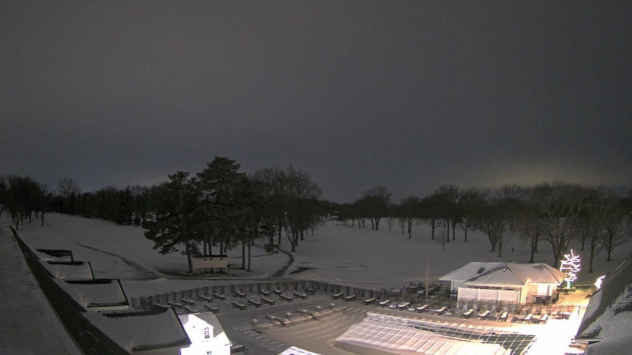 Thumbnail for current weather camera view from Crystal Lake Country Club in Crystal Lake, Illinois
