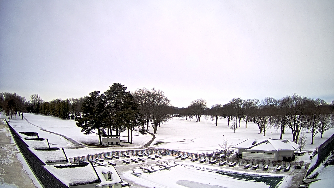 Thumbnail for current weather camera view from Crystal Lake Country Club in Crystal Lake, Illinois