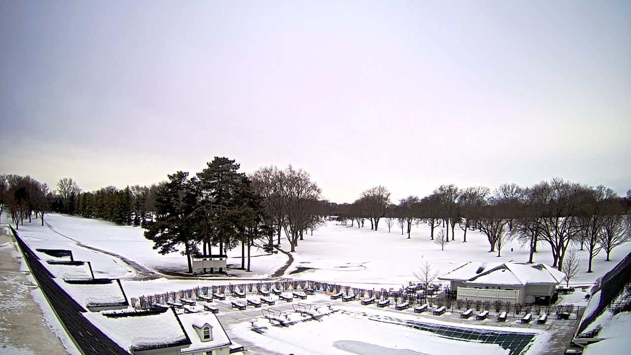 Thumbnail for current weather camera view from Crystal Lake Country Club in Crystal Lake, Illinois