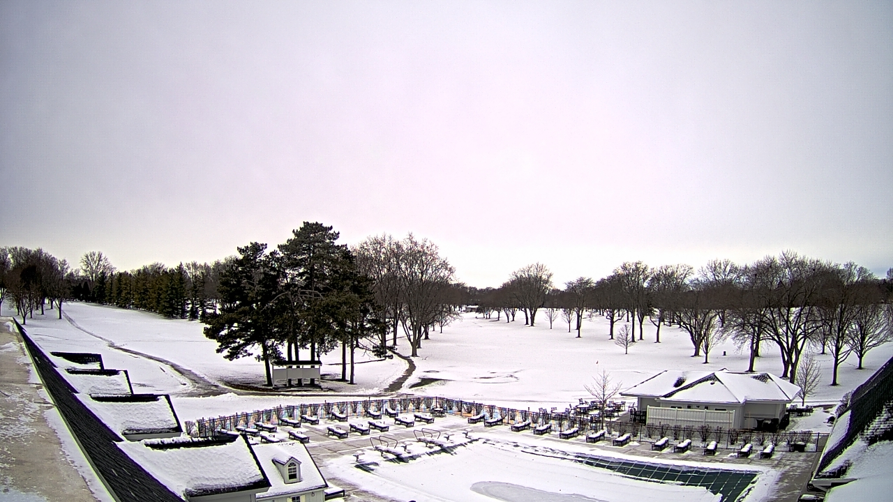 Thumbnail for current weather camera view from Crystal Lake Country Club in Crystal Lake, Illinois