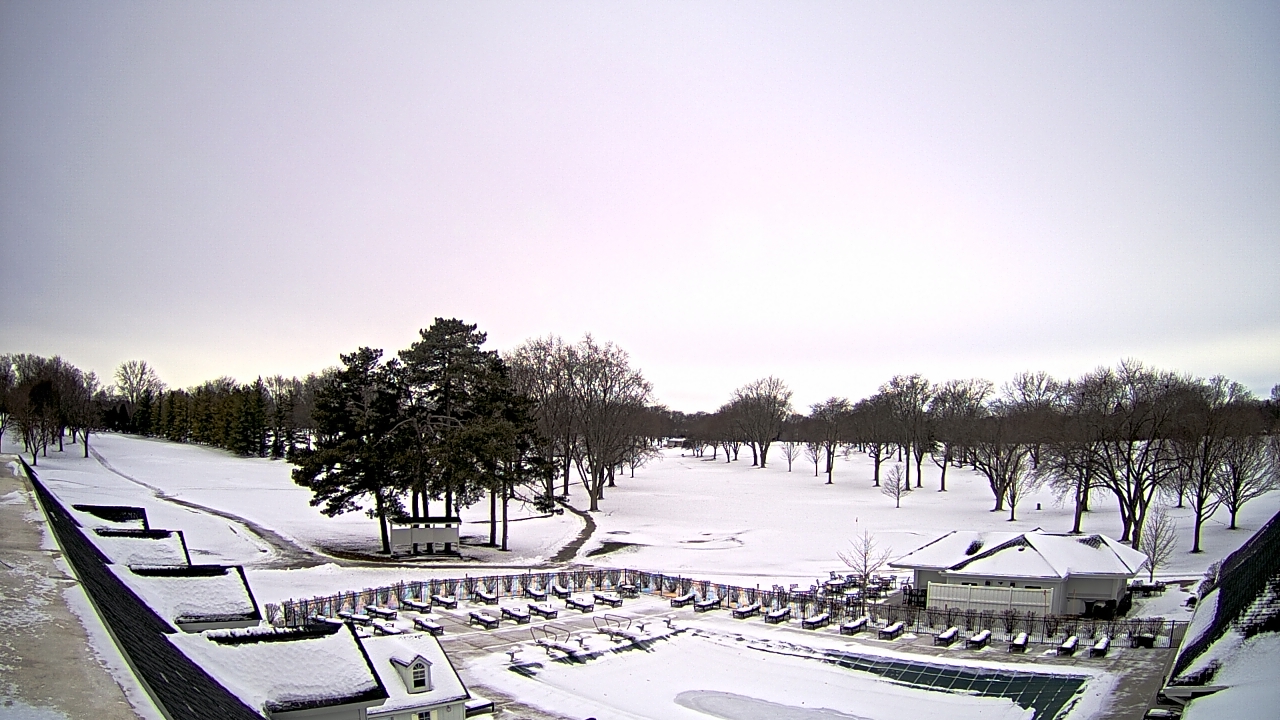 Thumbnail for current weather camera view from Crystal Lake Country Club in Crystal Lake, Illinois