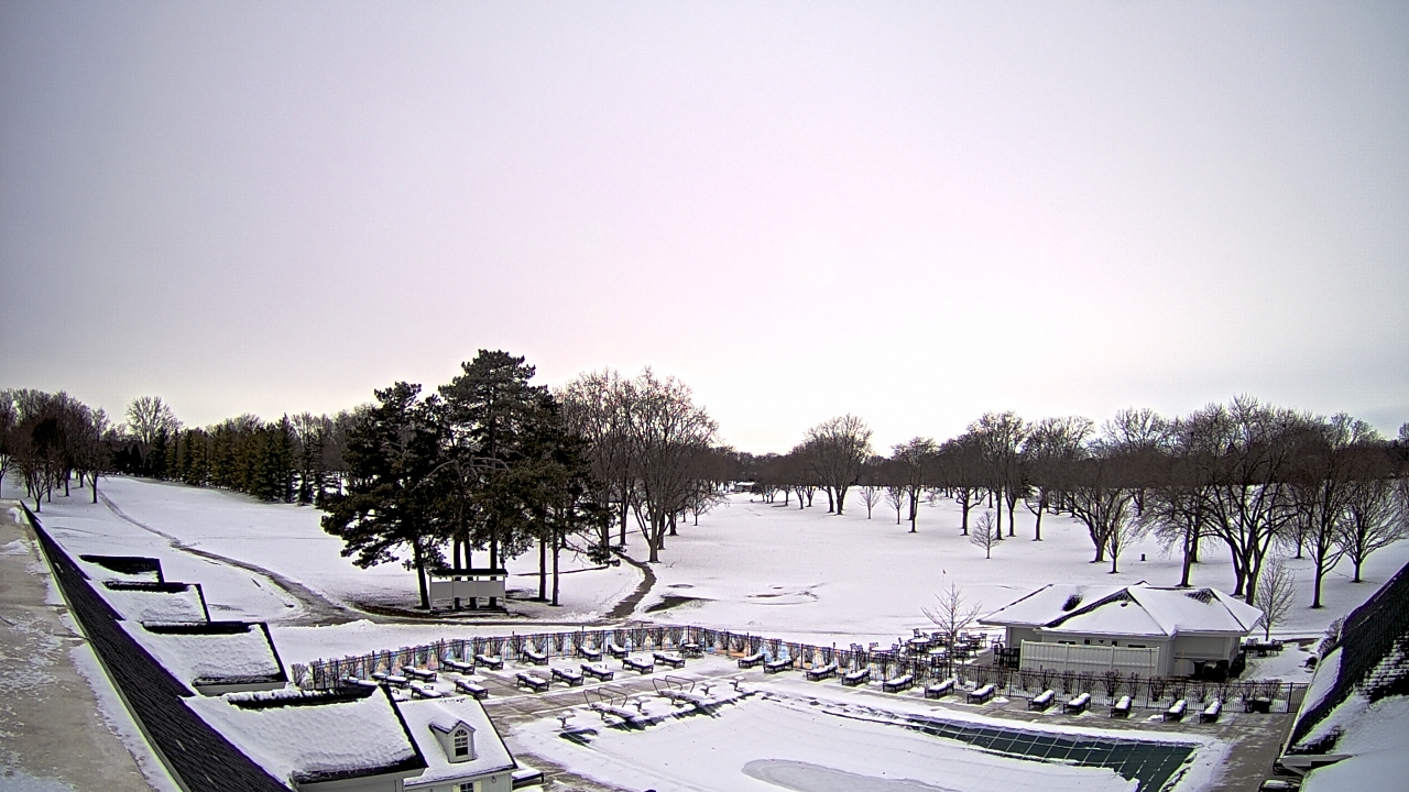Thumbnail for current weather camera view from Crystal Lake Country Club in Crystal Lake, Illinois