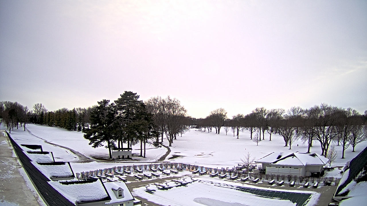 Thumbnail for current weather camera view from Crystal Lake Country Club in Crystal Lake, Illinois