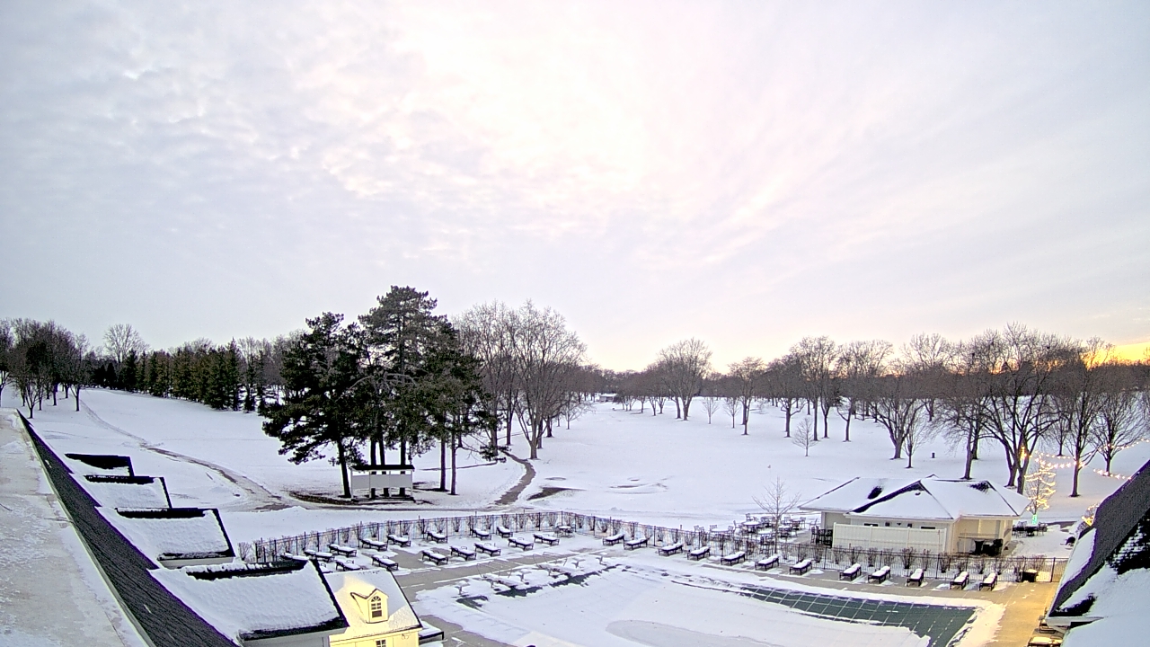 Thumbnail for current weather camera view from Crystal Lake Country Club in Crystal Lake, Illinois