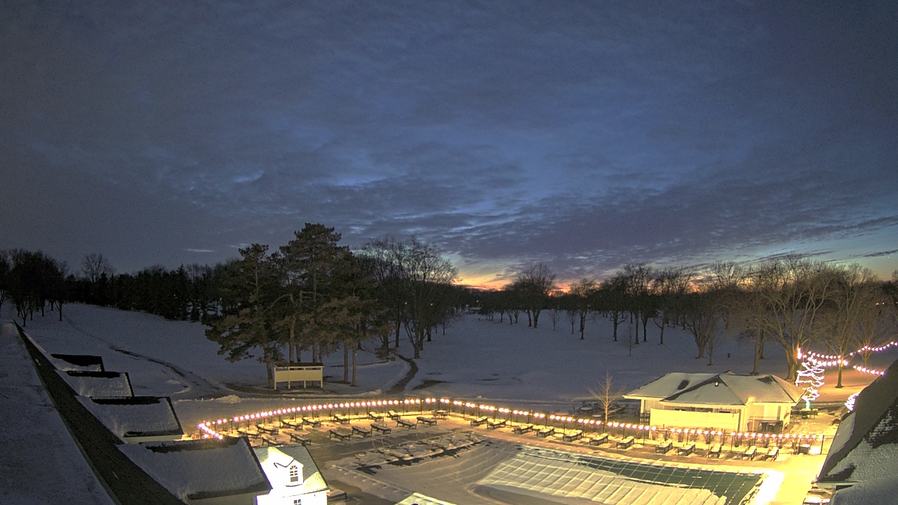 Thumbnail for current weather camera view from Crystal Lake Country Club in Crystal Lake, Illinois