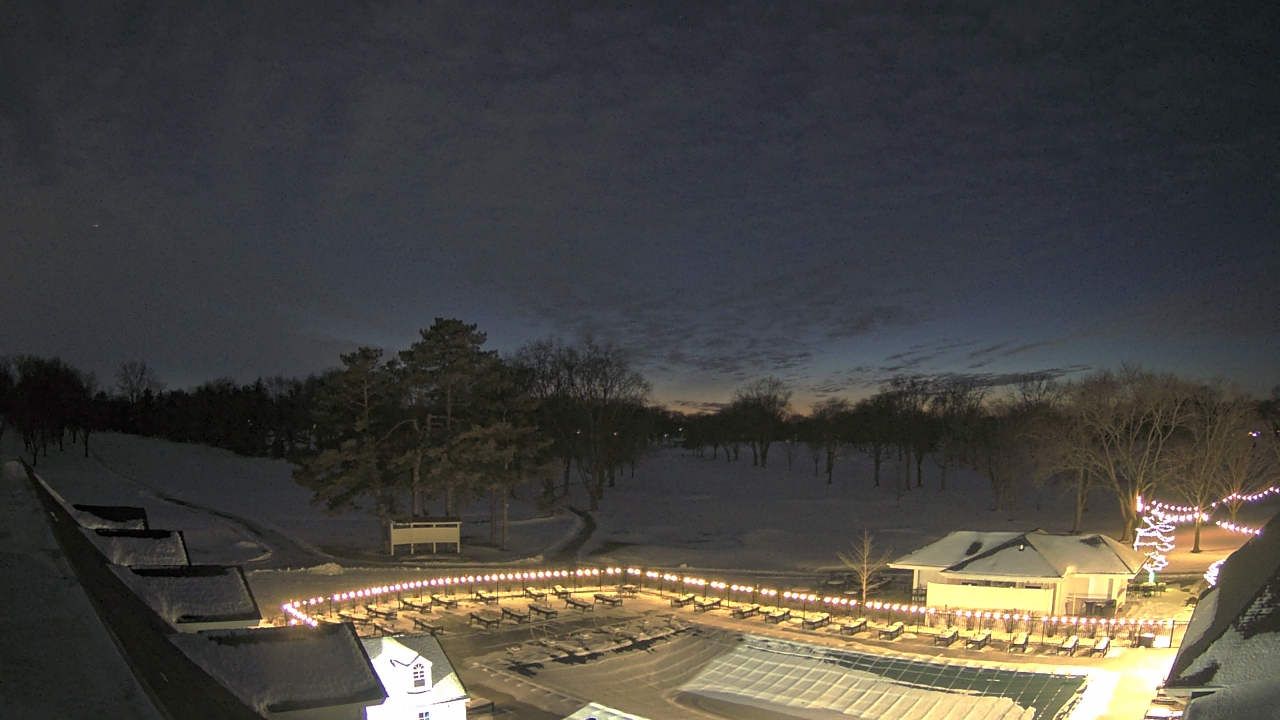 Thumbnail for current weather camera view from Crystal Lake Country Club in Crystal Lake, Illinois
