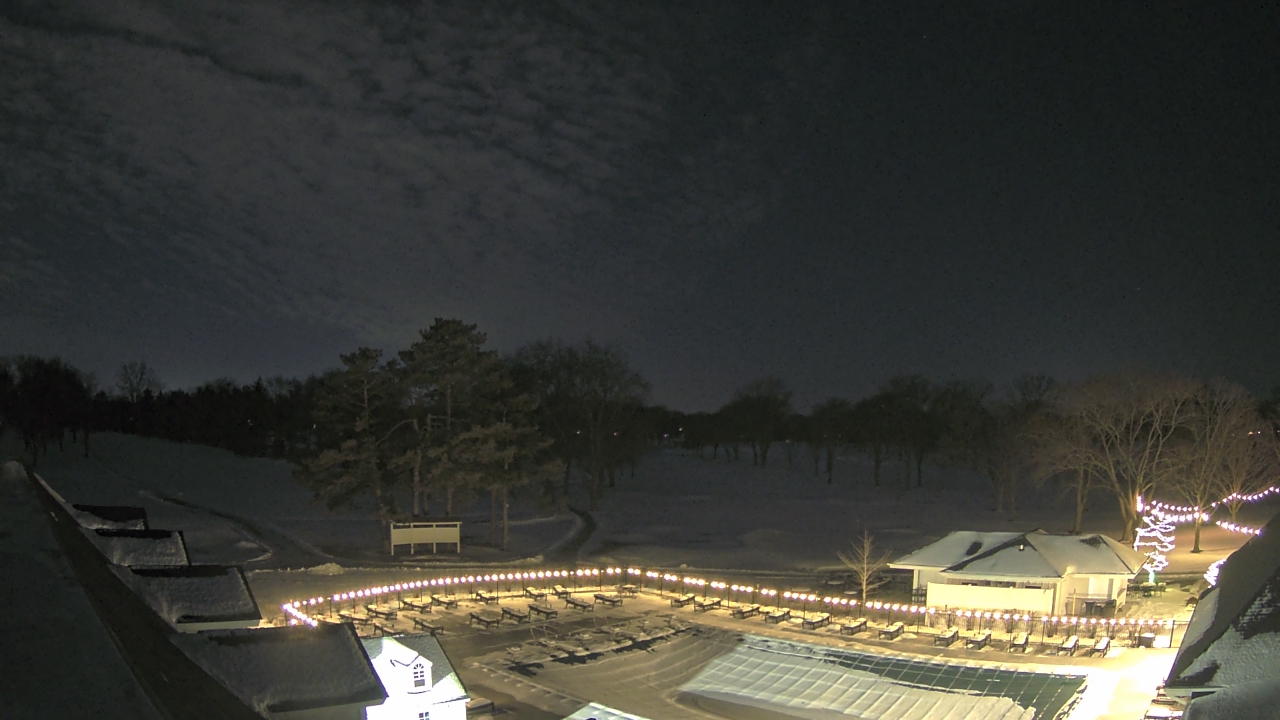 Thumbnail for current weather camera view from Crystal Lake Country Club in Crystal Lake, Illinois
