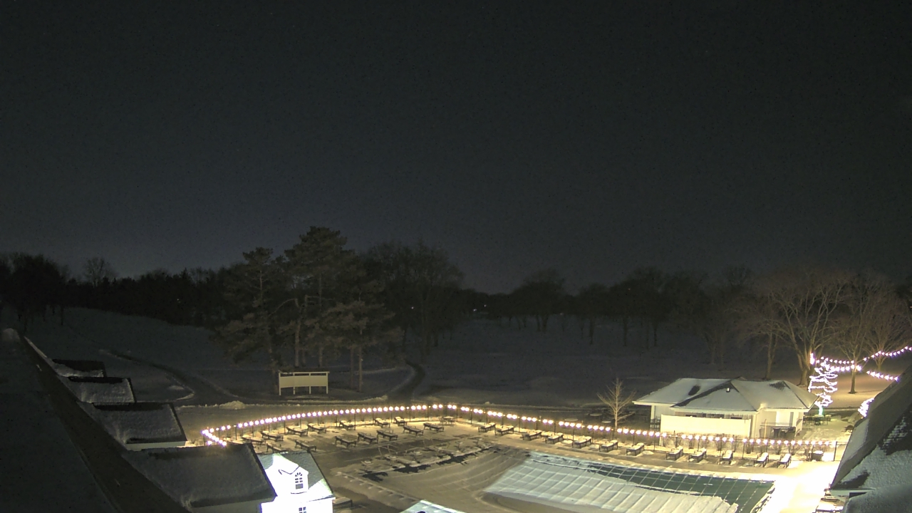 Thumbnail for current weather camera view from Crystal Lake Country Club in Crystal Lake, Illinois