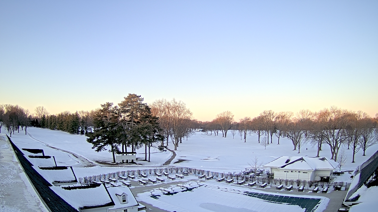 Thumbnail for current weather camera view from Crystal Lake Country Club in Crystal Lake, Illinois