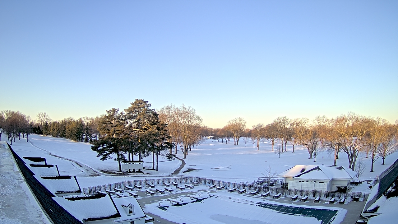 Thumbnail for current weather camera view from Crystal Lake Country Club in Crystal Lake, Illinois