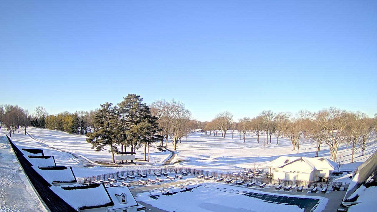 Thumbnail for current weather camera view from Crystal Lake Country Club in Crystal Lake, Illinois