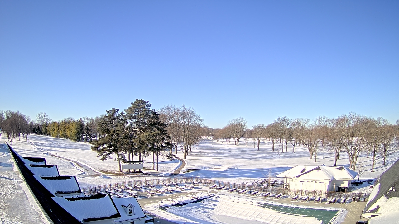 Thumbnail for current weather camera view from Crystal Lake Country Club in Crystal Lake, Illinois
