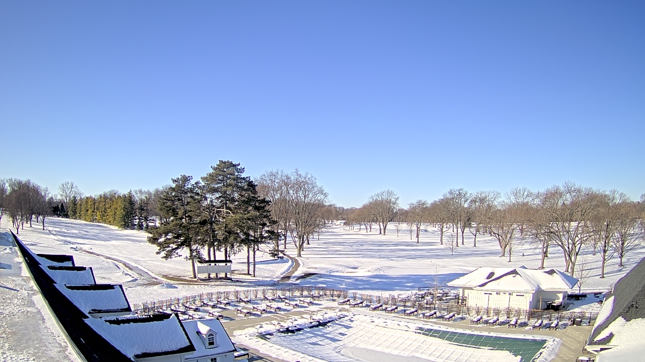 Thumbnail for current weather camera view from Crystal Lake Country Club in Crystal Lake, Illinois