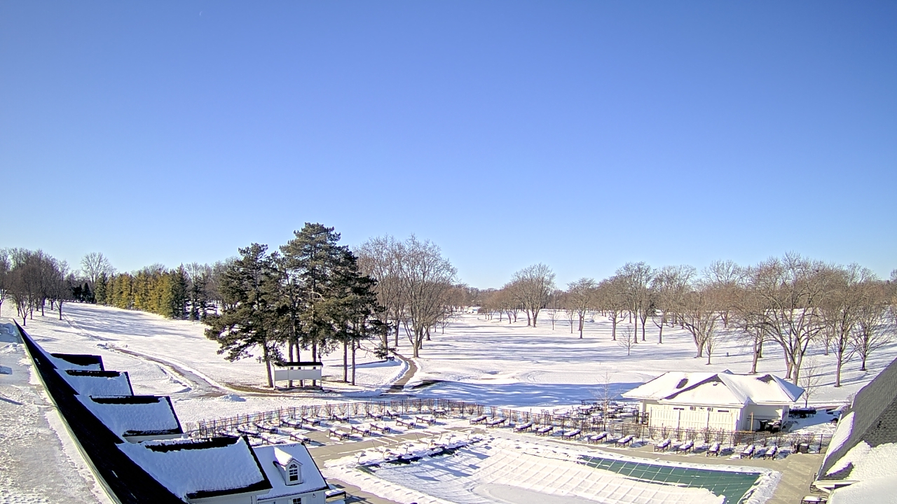 Thumbnail for current weather camera view from Crystal Lake Country Club in Crystal Lake, Illinois