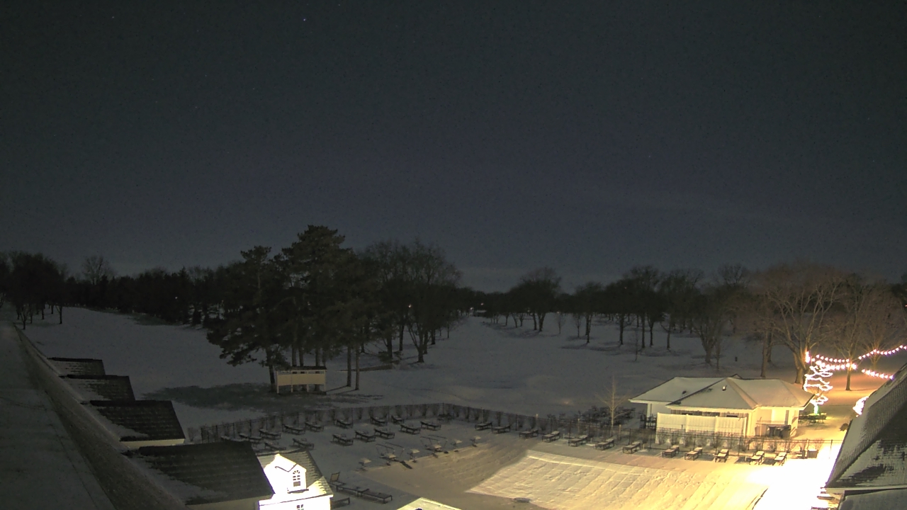 Thumbnail for current weather camera view from Crystal Lake Country Club in Crystal Lake, Illinois