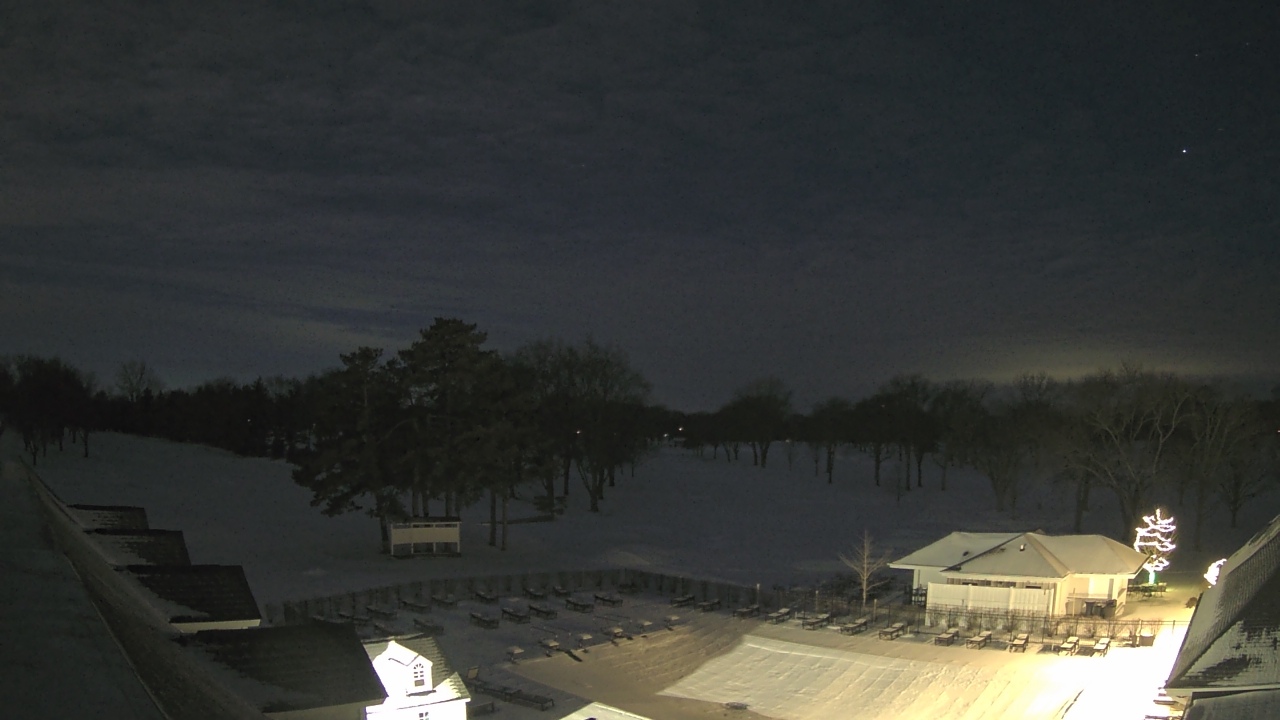 Thumbnail for current weather camera view from Crystal Lake Country Club in Crystal Lake, Illinois