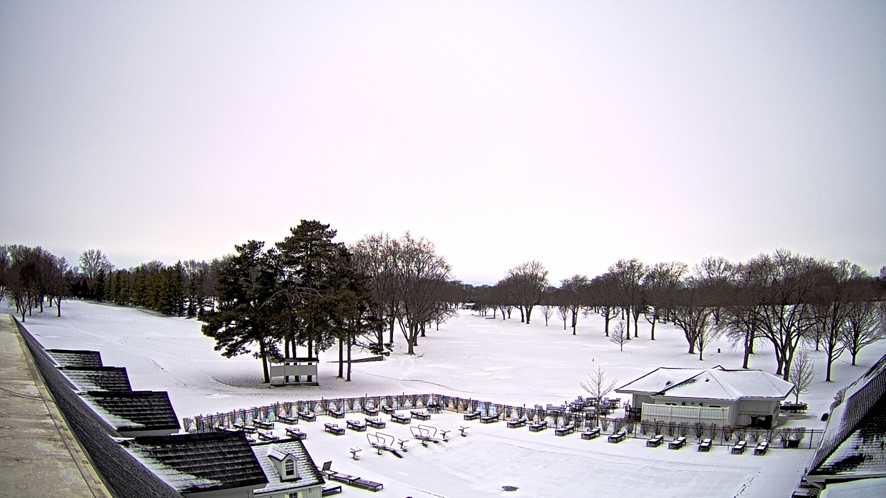 Thumbnail for current weather camera view from Crystal Lake Country Club in Crystal Lake, Illinois