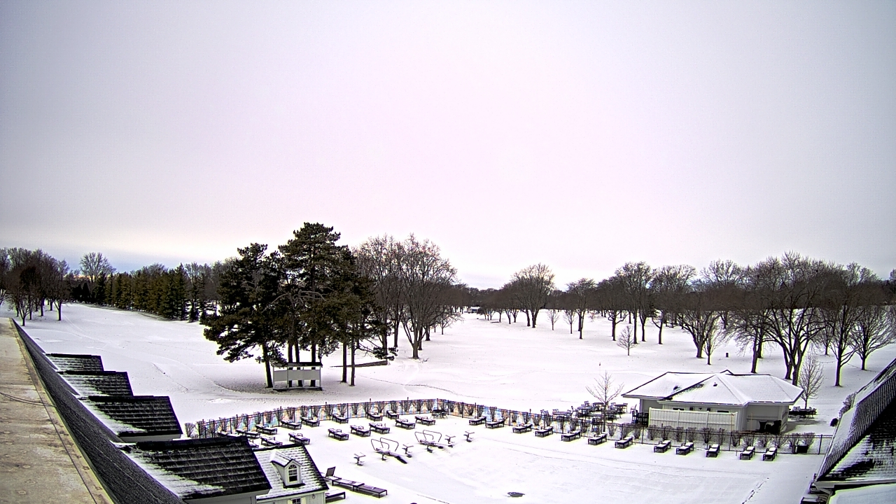 Thumbnail for current weather camera view from Crystal Lake Country Club in Crystal Lake, Illinois