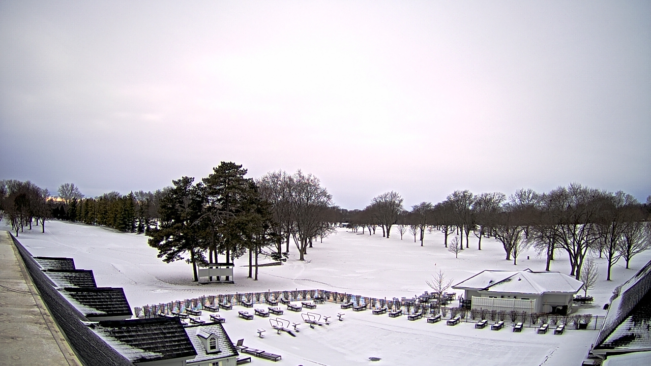 Thumbnail for current weather camera view from Crystal Lake Country Club in Crystal Lake, Illinois
