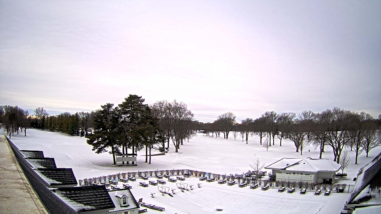 Thumbnail for current weather camera view from Crystal Lake Country Club in Crystal Lake, Illinois