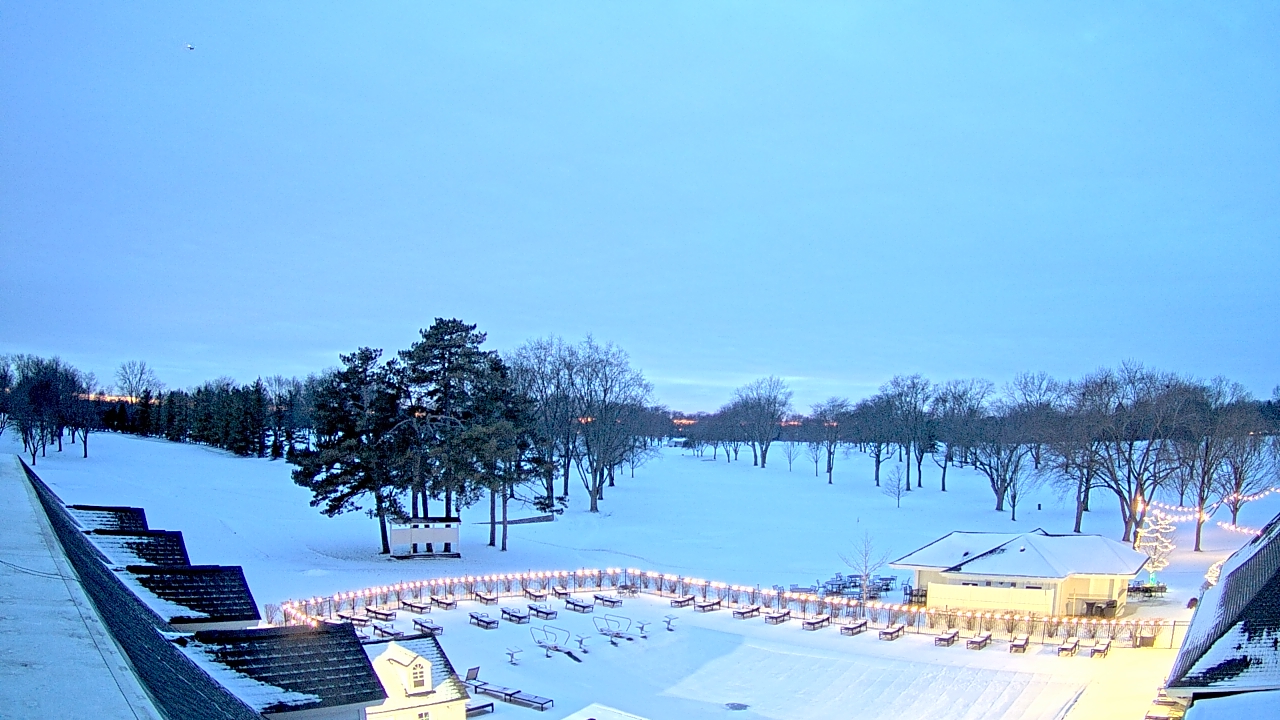 Thumbnail for current weather camera view from Crystal Lake Country Club in Crystal Lake, Illinois