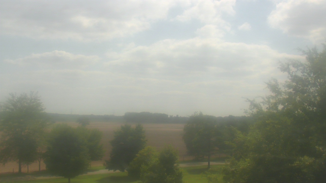 Thumbnail for current weather camera view from Walkers Bluff in Cambria, Illinois