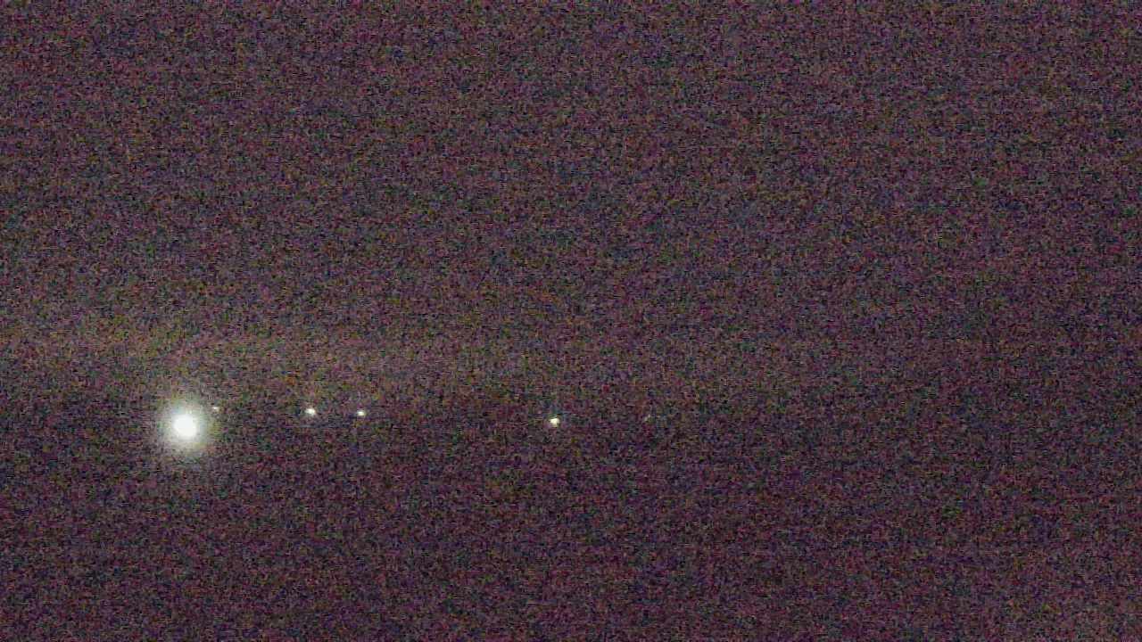 Thumbnail for current weather camera view from Walkers Bluff in Cambria, Illinois