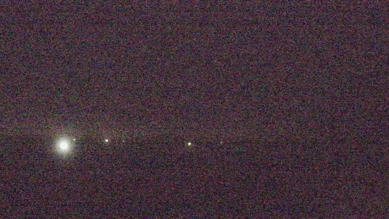 Thumbnail for current weather camera view from Walkers Bluff in Cambria, Illinois