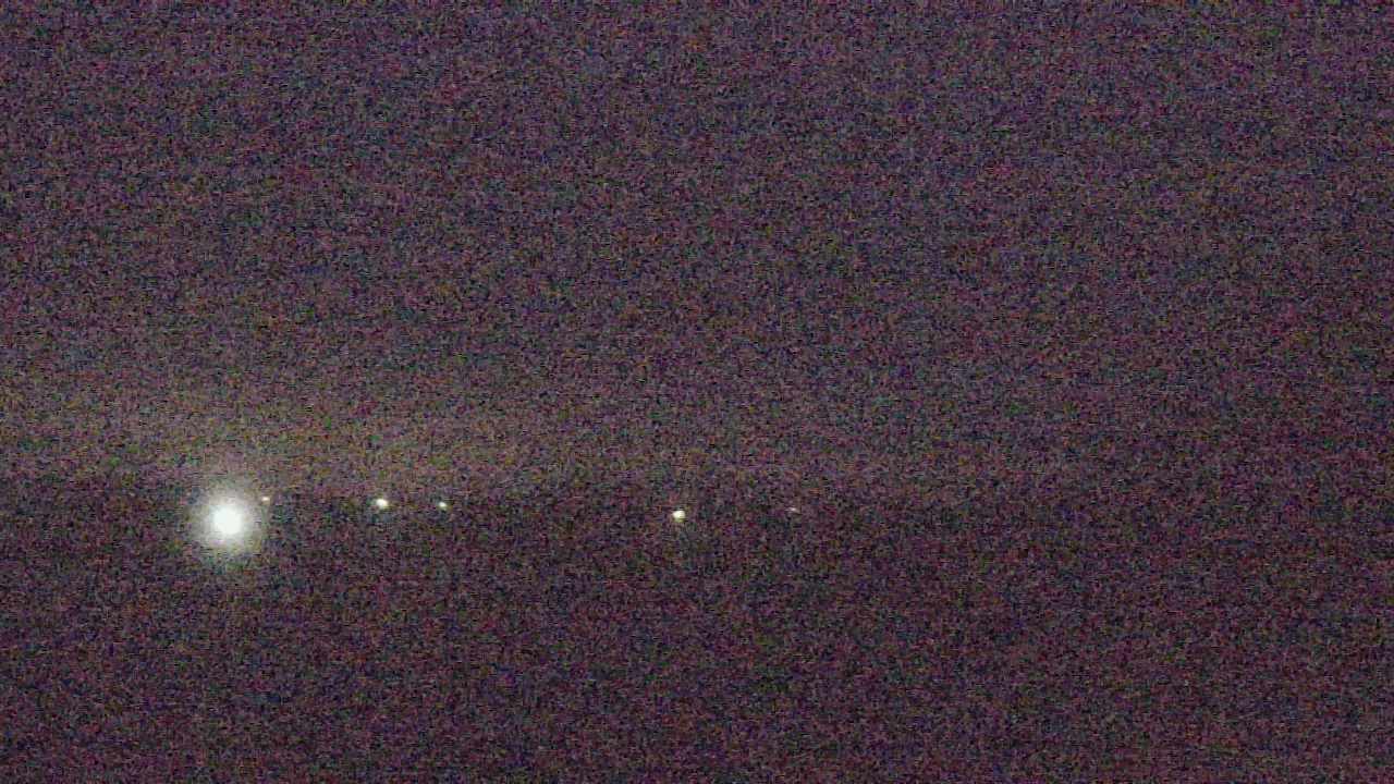 Thumbnail for current weather camera view from Walkers Bluff in Cambria, Illinois