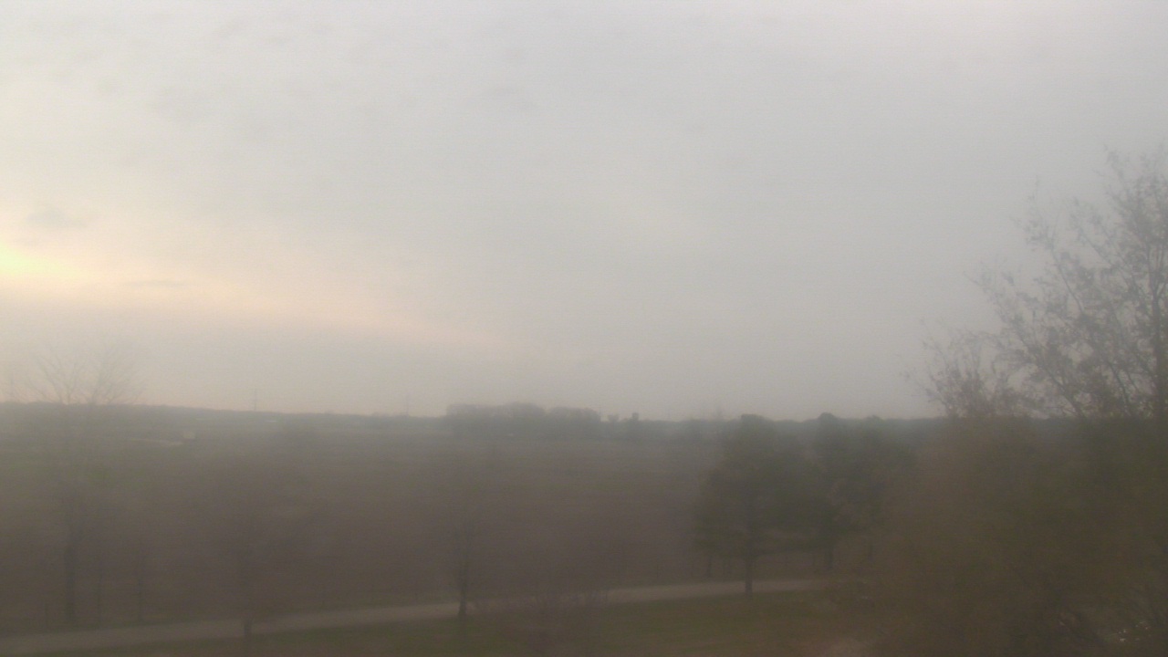 Thumbnail for current weather camera view from Walkers Bluff in Cambria, Illinois