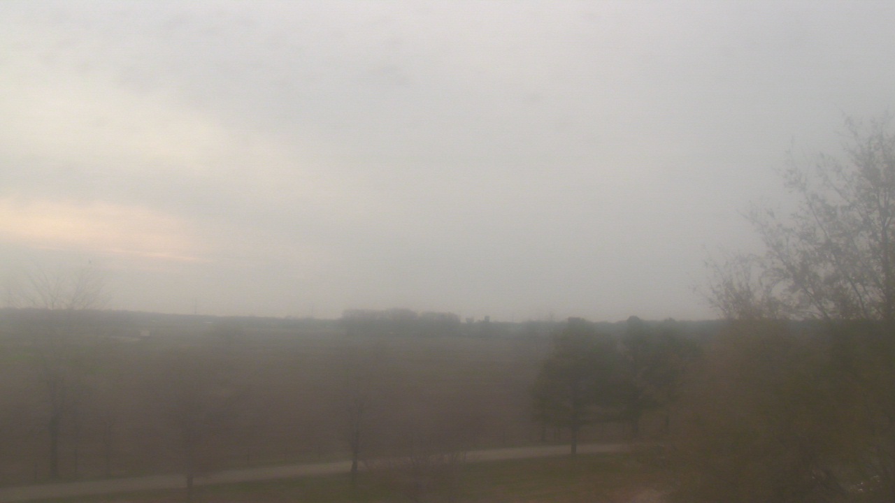 Thumbnail for current weather camera view from Walkers Bluff in Cambria, Illinois