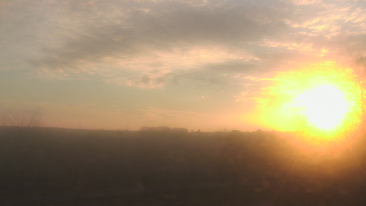 Thumbnail for current weather camera view from Walkers Bluff in Cambria, Illinois