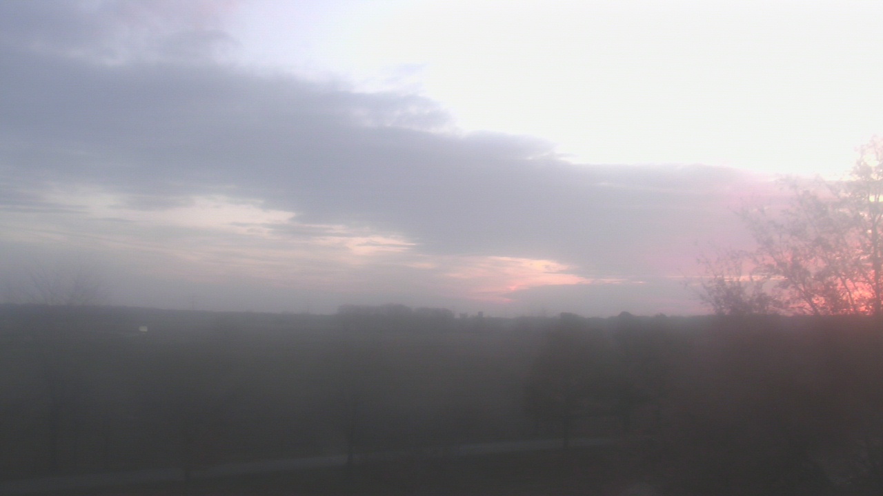 Thumbnail for current weather camera view from Walkers Bluff in Cambria, Illinois