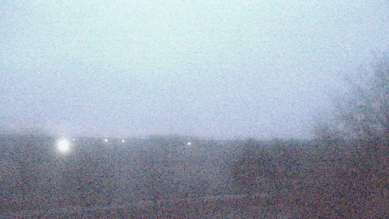 Thumbnail for current weather camera view from Walkers Bluff in Cambria, Illinois