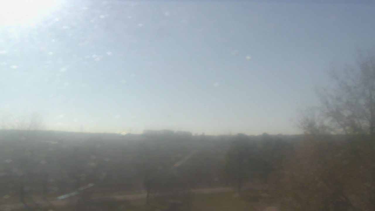 Thumbnail for current weather camera view from Walkers Bluff in Cambria, Illinois