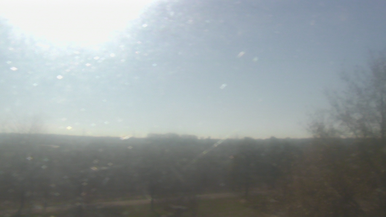 Thumbnail for current weather camera view from Walkers Bluff in Cambria, Illinois