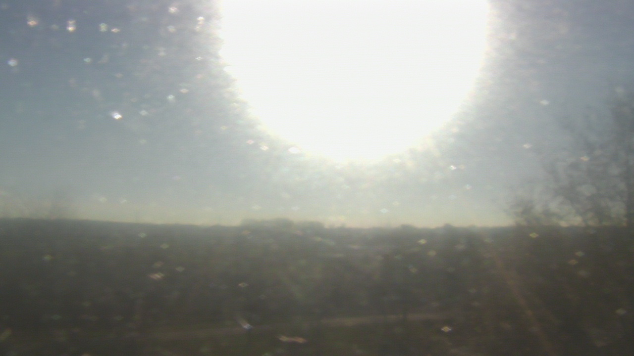 Thumbnail for current weather camera view from Walkers Bluff in Cambria, Illinois