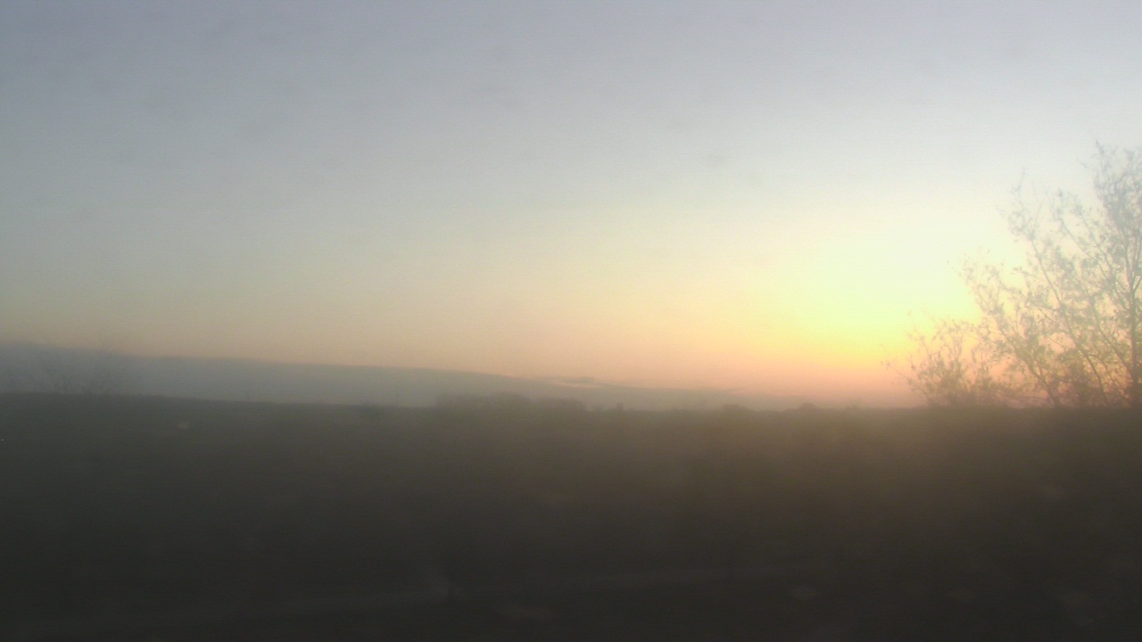 Thumbnail for current weather camera view from Walkers Bluff in Cambria, Illinois