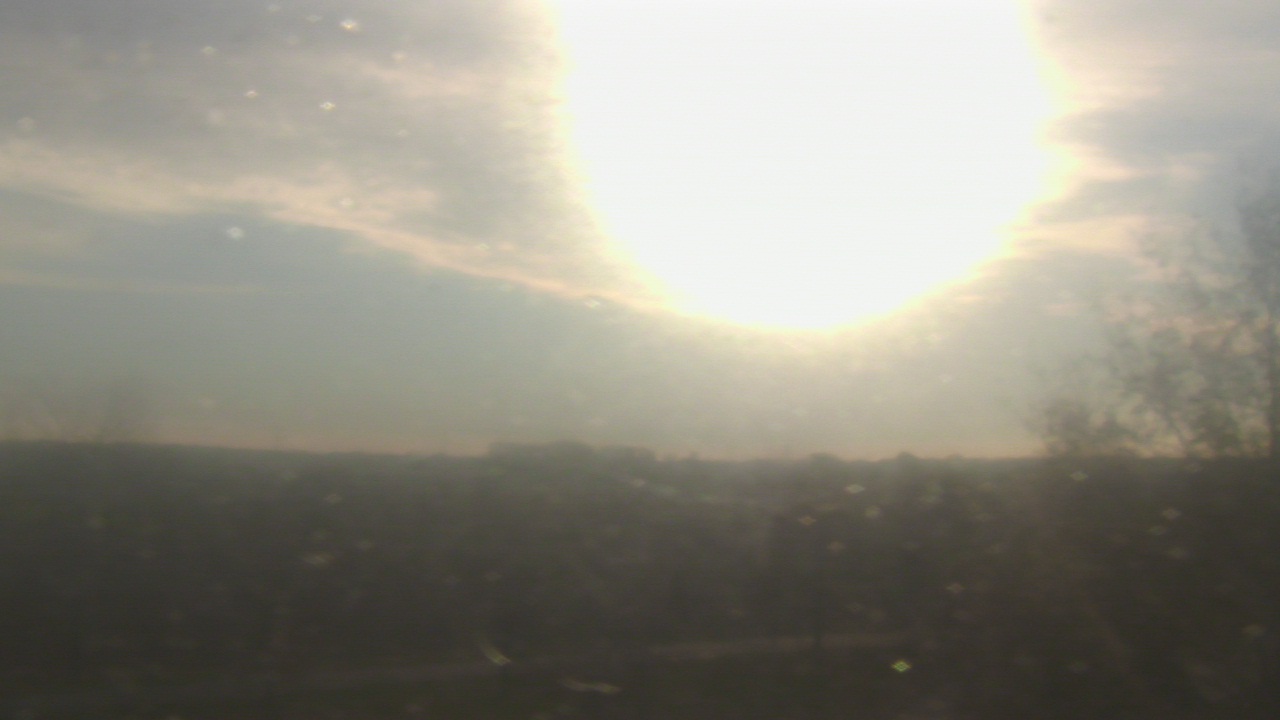 Thumbnail for current weather camera view from Walkers Bluff in Cambria, Illinois