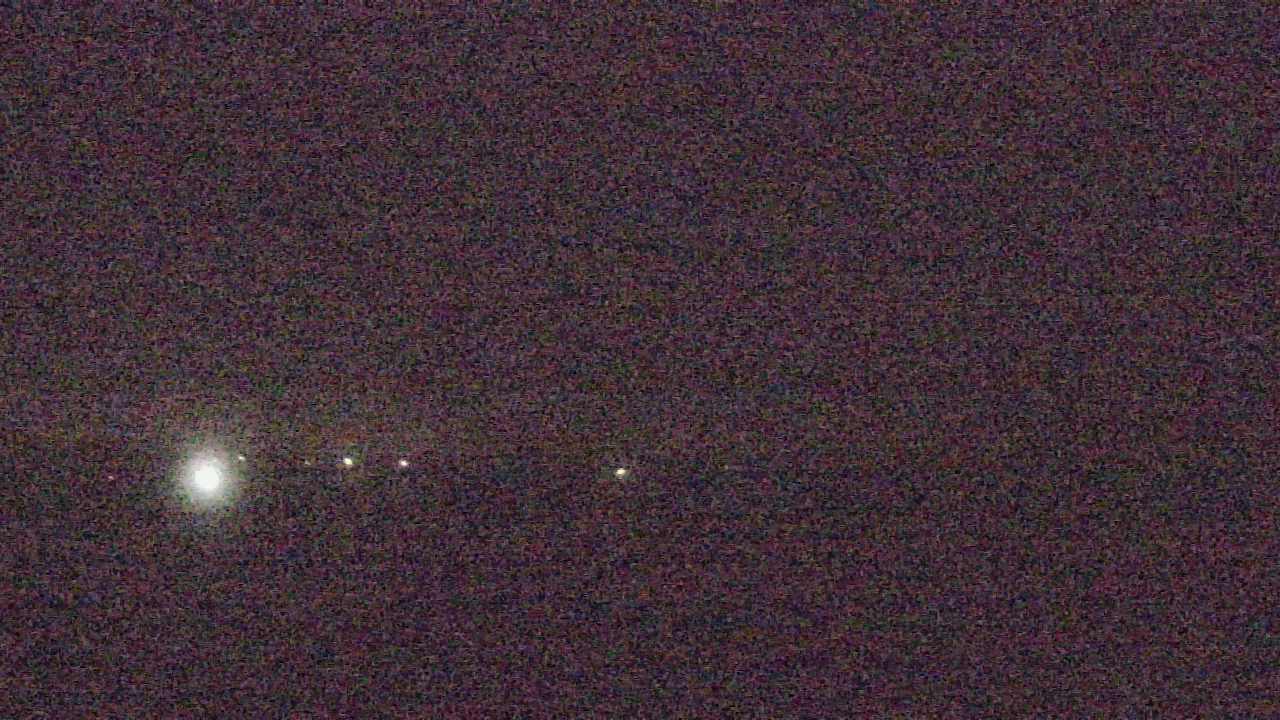 Thumbnail for current weather camera view from Walkers Bluff in Cambria, Illinois