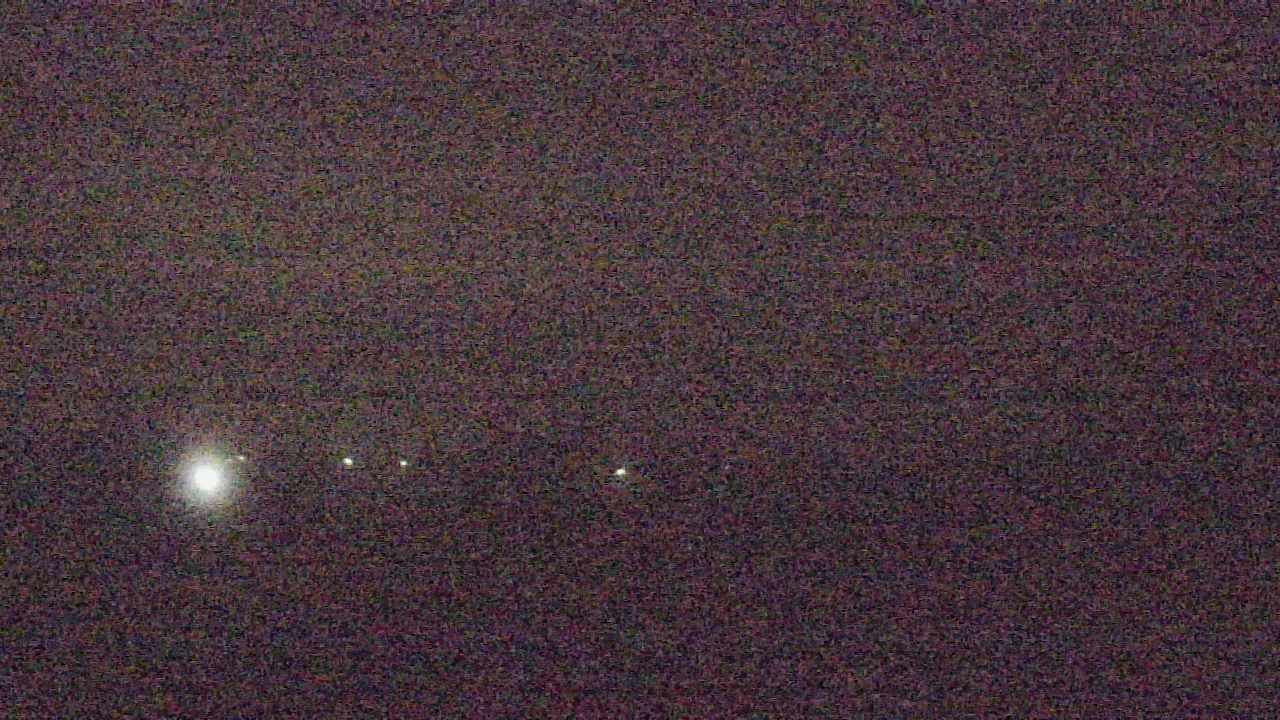 Thumbnail for current weather camera view from Walkers Bluff in Cambria, Illinois