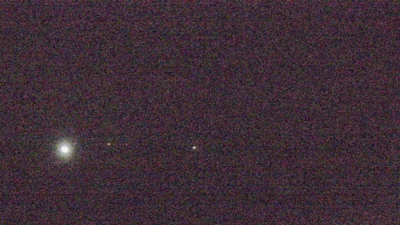 Thumbnail for current weather camera view from Walkers Bluff in Cambria, Illinois