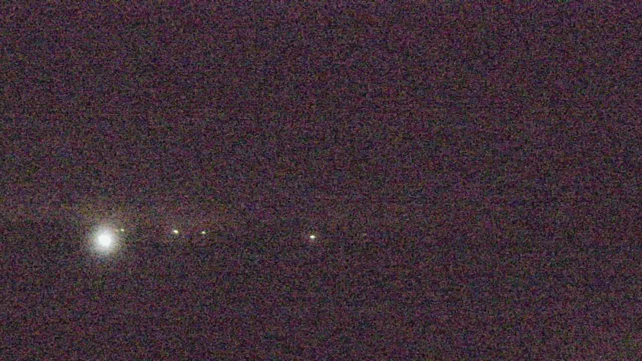 Thumbnail for current weather camera view from Walkers Bluff in Cambria, Illinois