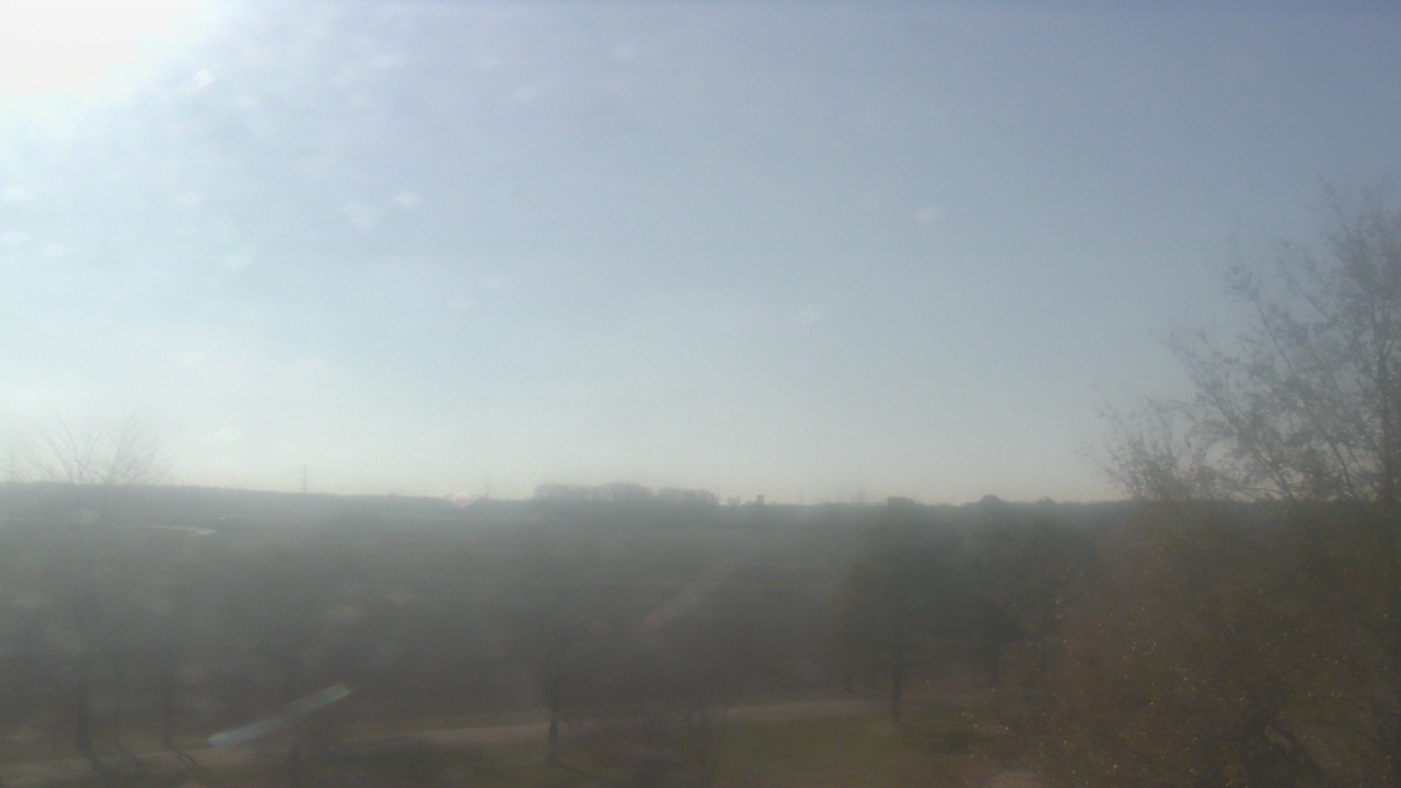 Thumbnail for current weather camera view from Walkers Bluff in Cambria, Illinois